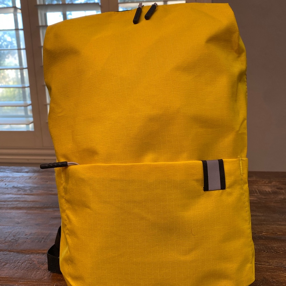 Small & Simple Very Lightweight Backpack Bag for Student & Commuter - Picture 10 of 10